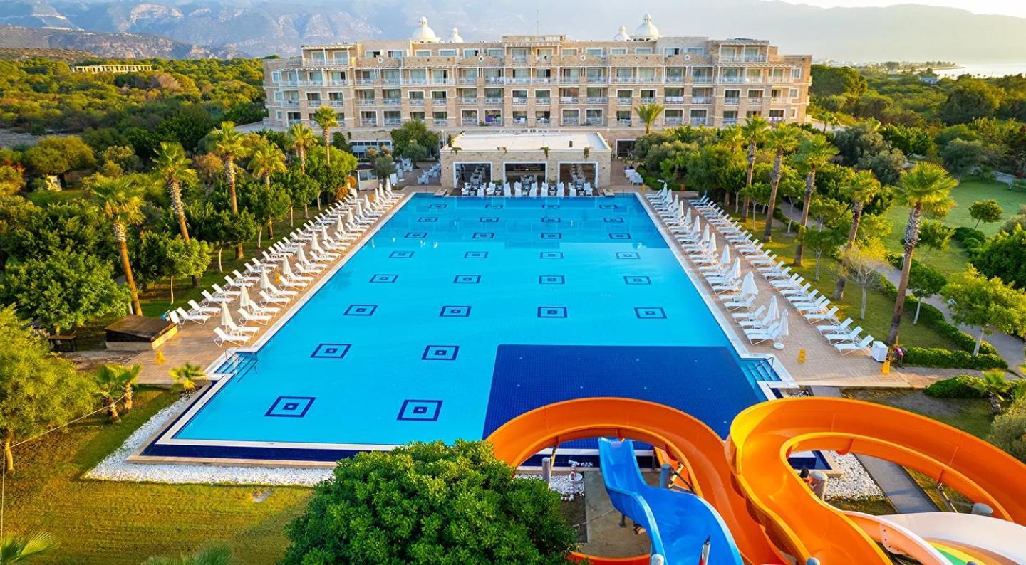Hotel Andriake Club